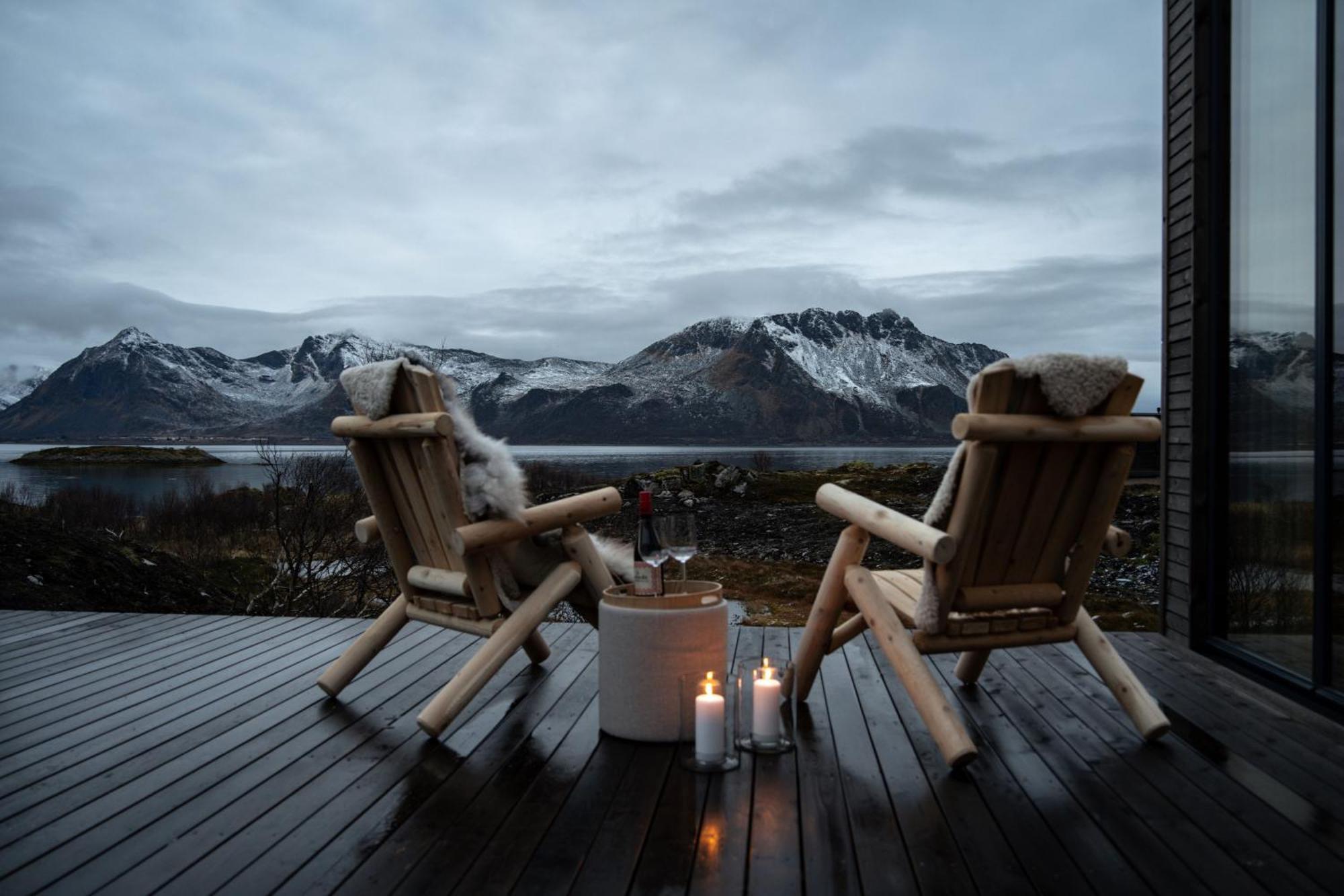 Luksushytte Med Jacuzzi, Summer&Winter Retreat Lyngværet エクステリア 写真