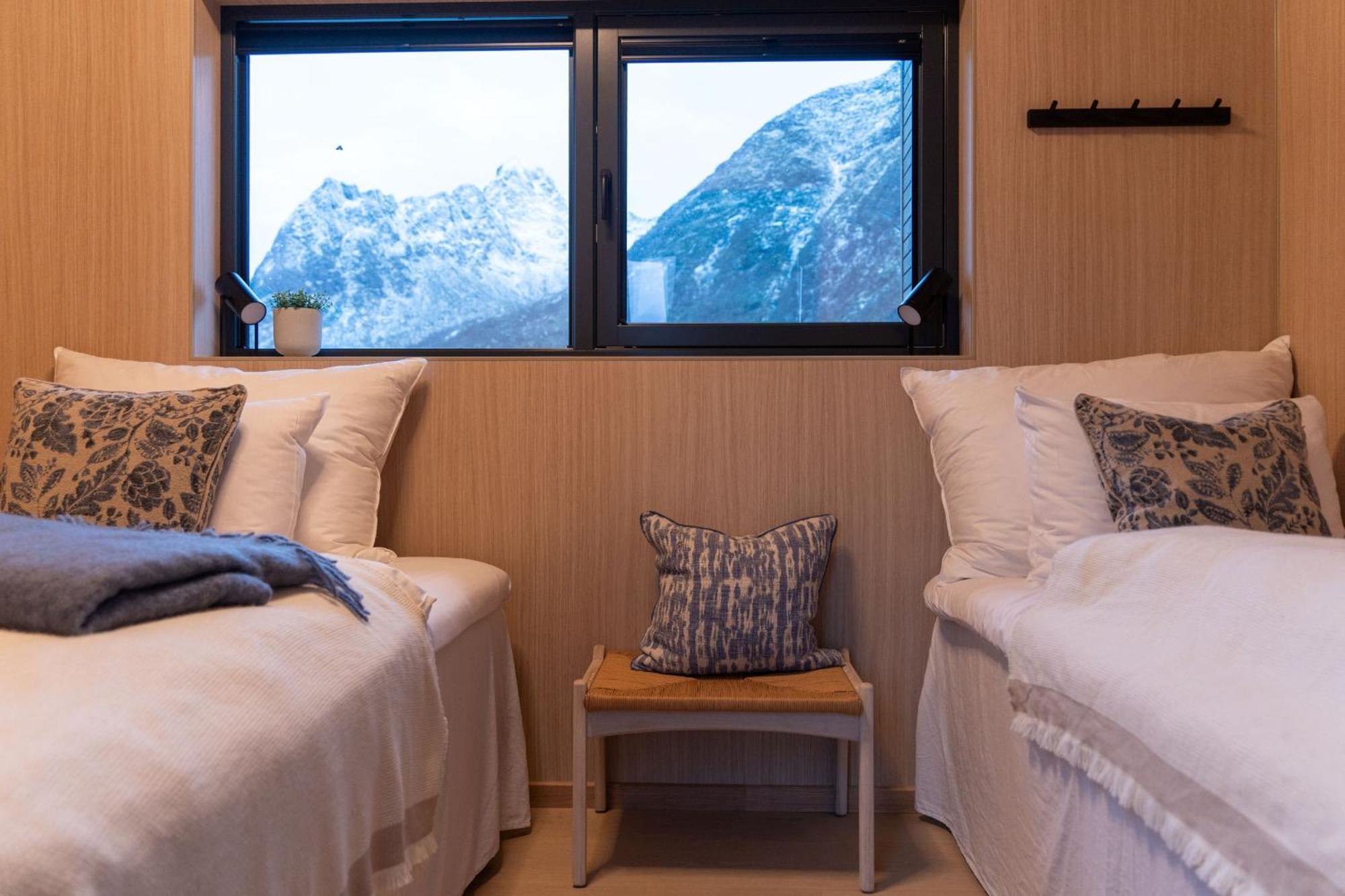 Luksushytte Med Jacuzzi, Summer&Winter Retreat Lyngværet エクステリア 写真