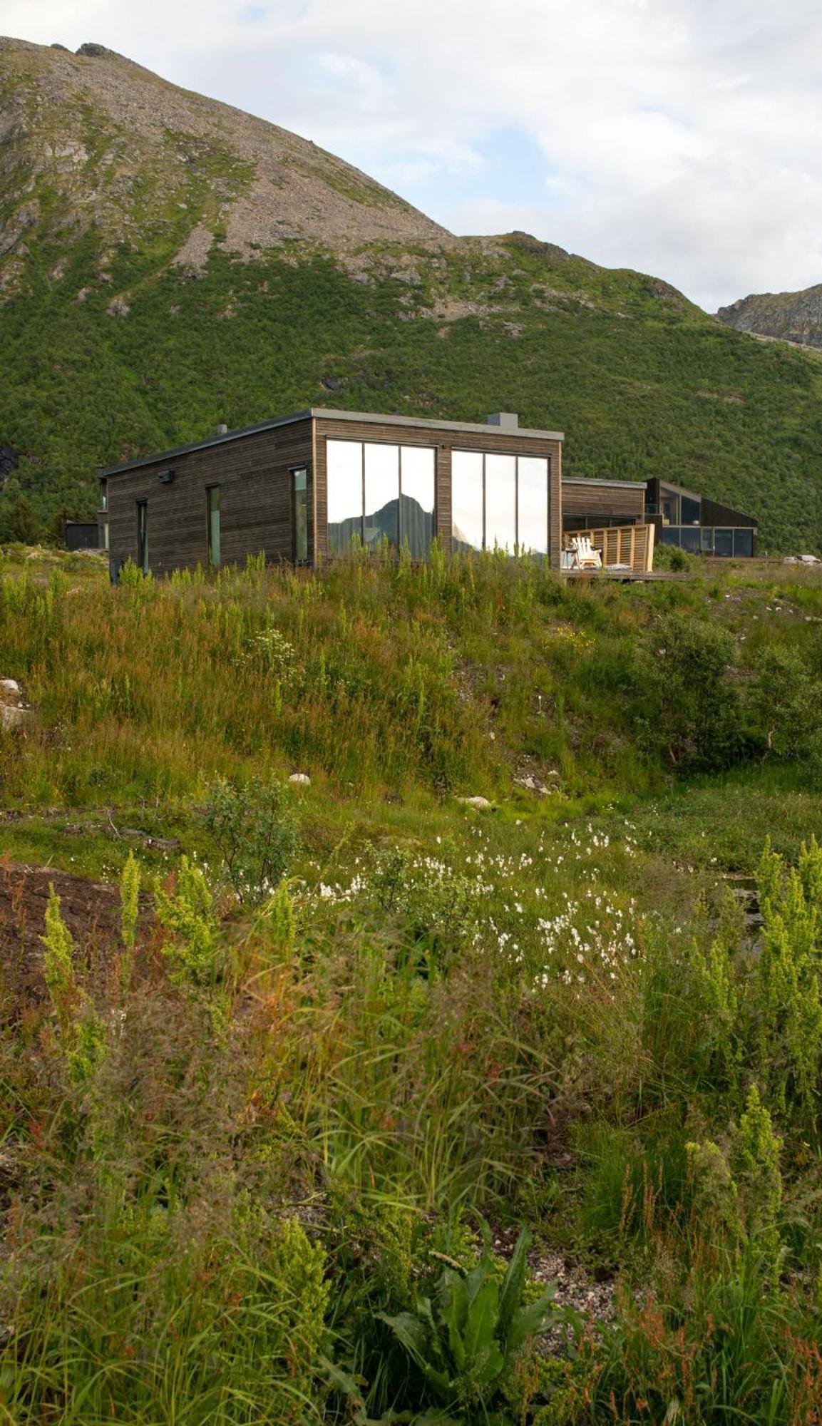 Luksushytte Med Jacuzzi, Summer&Winter Retreat Lyngværet エクステリア 写真